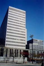 [photo, Federal Building, 31 Hopkins Plaza
Baltimore, Maryland]